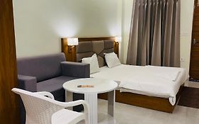 Hotel Rishikesh Paradise - Best Stay In Tapovan , Guests Favourite,Travellers Delight !!
